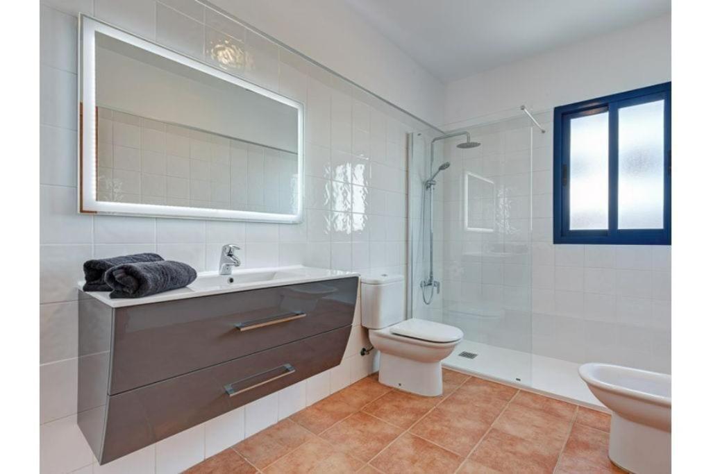 Villa Optimist Rubicon Piscina Climatizable, Frente Al Mar Playa Blanca  Exterior photo